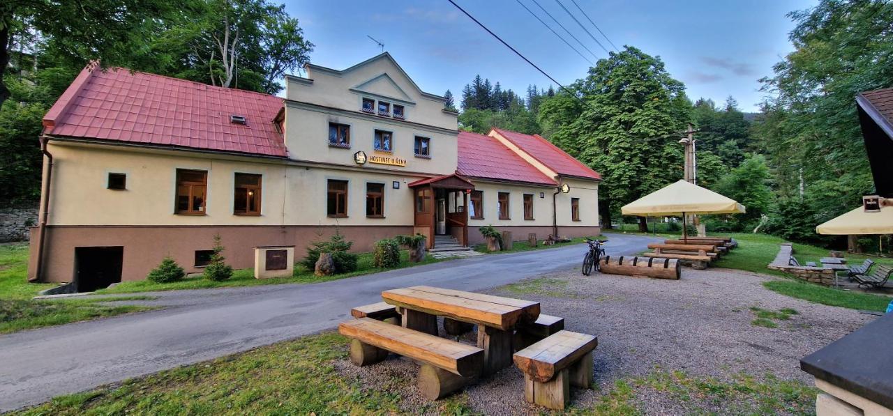 Hotel Hostinec U Reky à Ostravice Extérieur photo