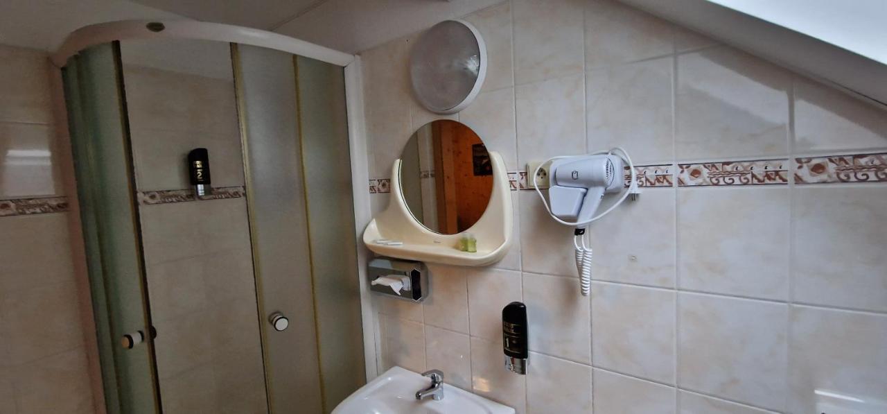 Hotel Hostinec U Reky à Ostravice Extérieur photo