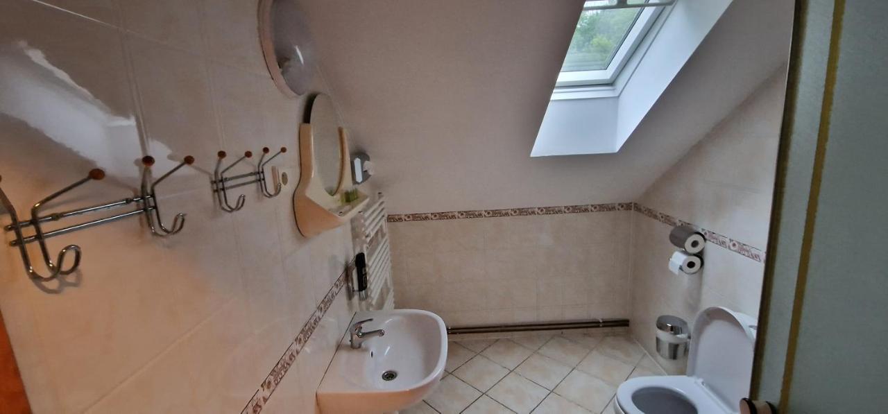 Hotel Hostinec U Reky à Ostravice Extérieur photo